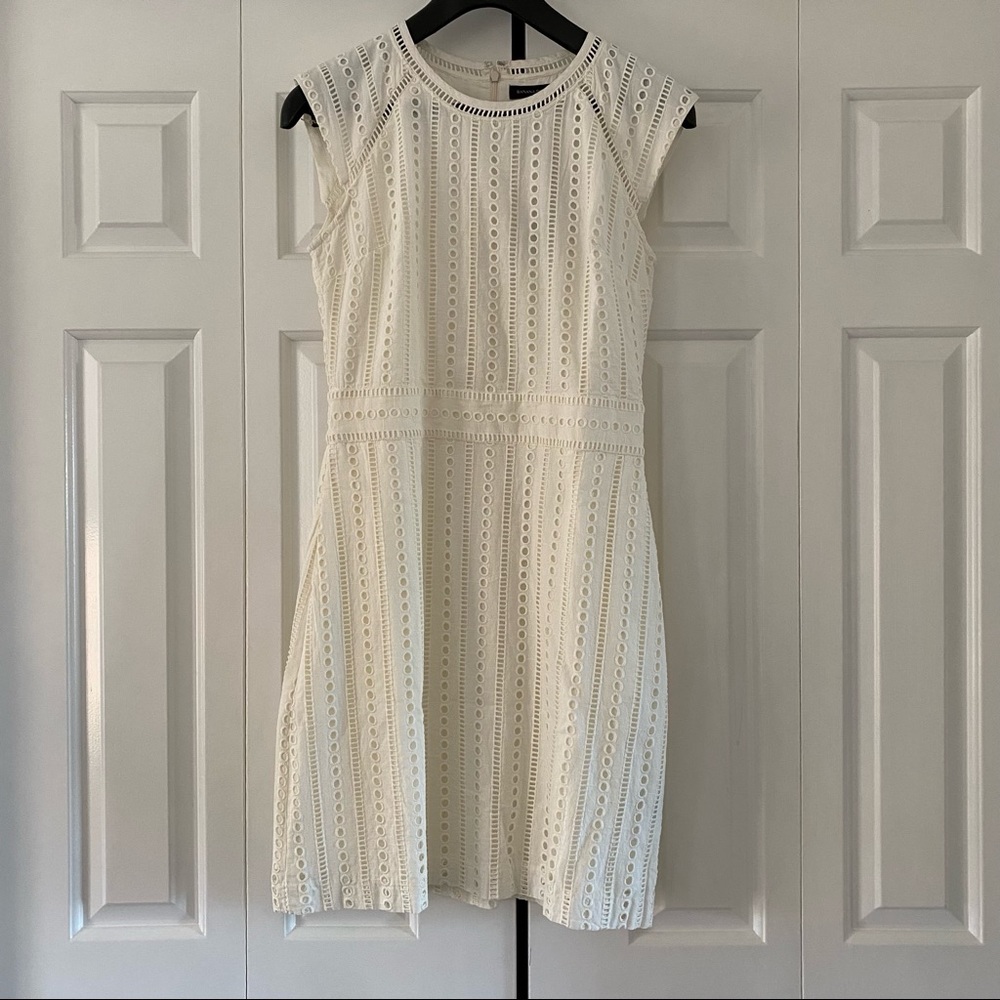 Banana republic white eyelet shift dress, size 4